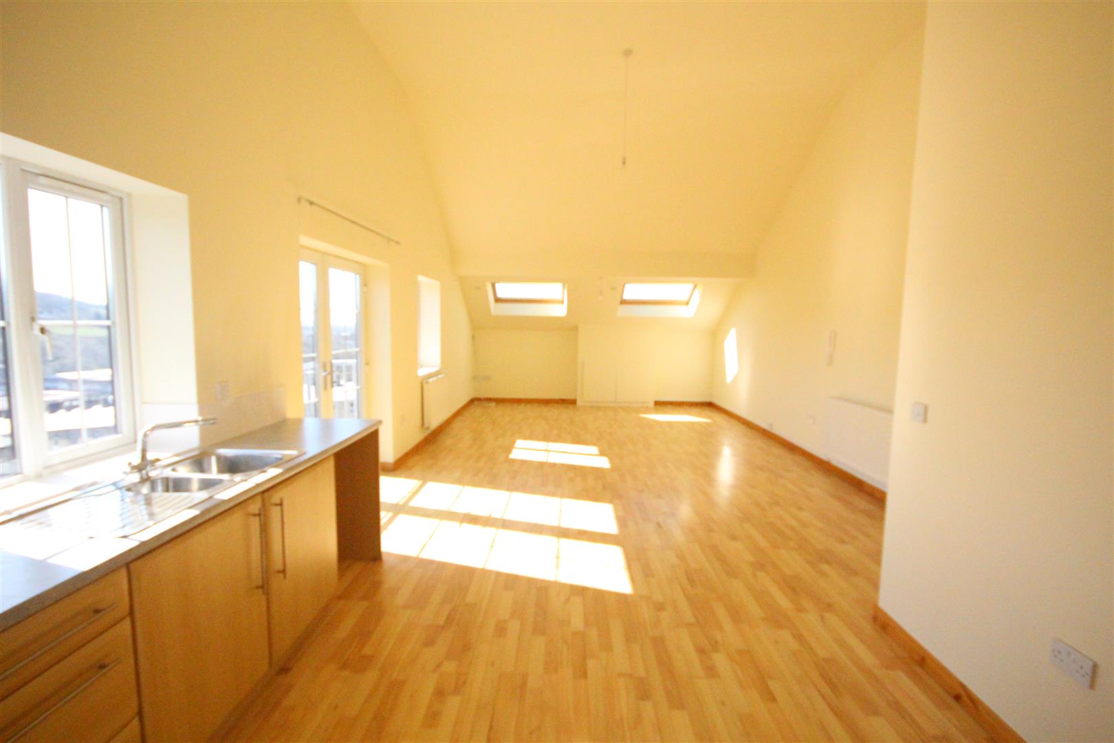 2 bedroom apartment For Sale in Colne - IMG_9555.JPG